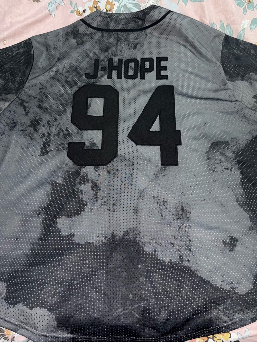 BTS World Tour Arirang Weverse El Paso Official J-Hope Jersey - Picture 12 of 16